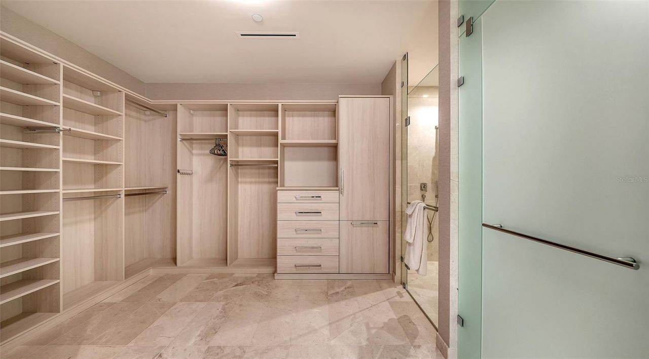 1561 Gulf Of Mexico Drive , Unit 304, Longboat Key, FL 34228 Photo