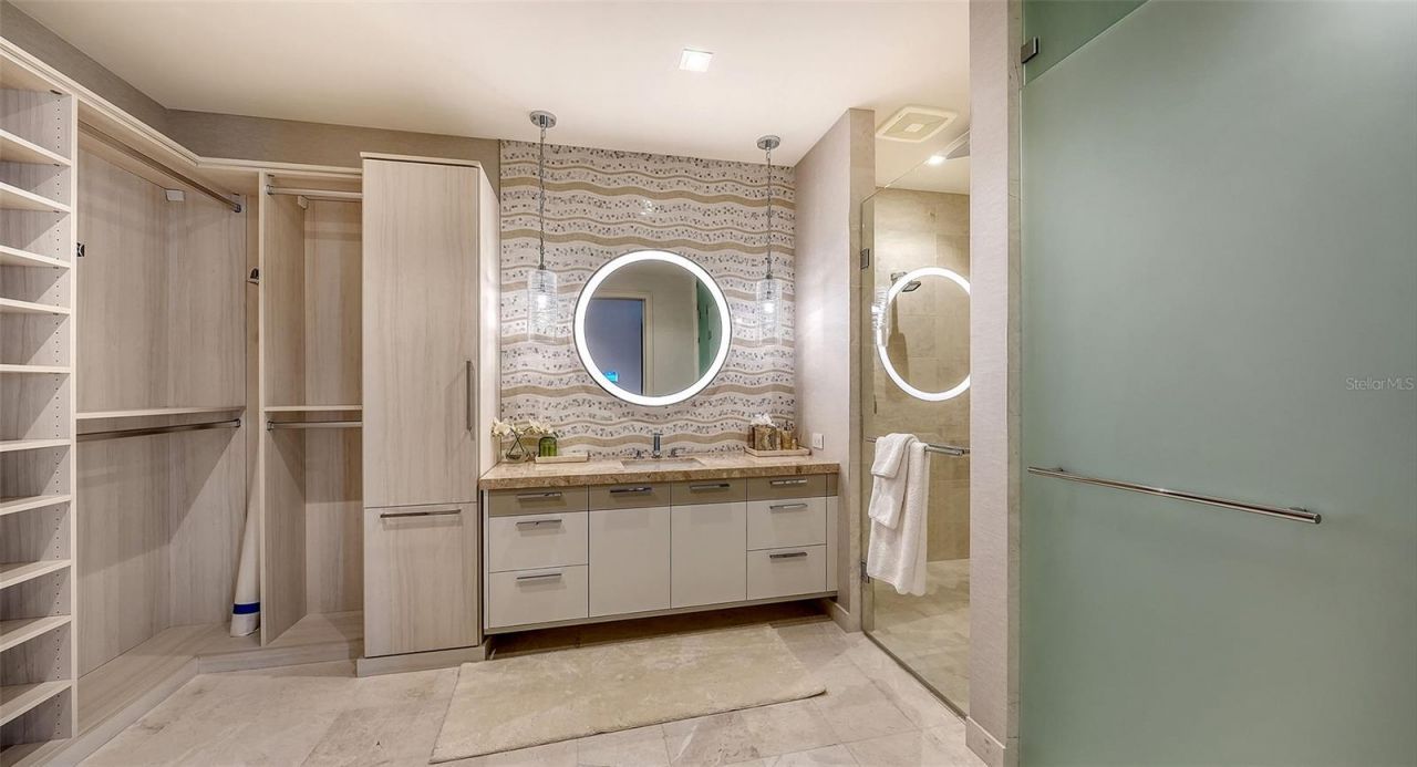 1561 Gulf Of Mexico Drive , Unit 304, Longboat Key, FL 34228 Photo