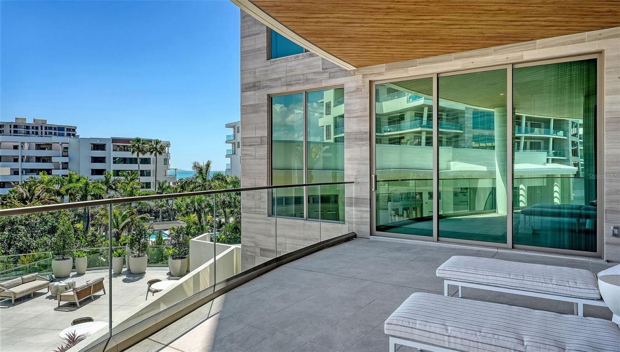 1561 Gulf Of Mexico Drive , Unit 304, Longboat Key, FL 34228 Photo