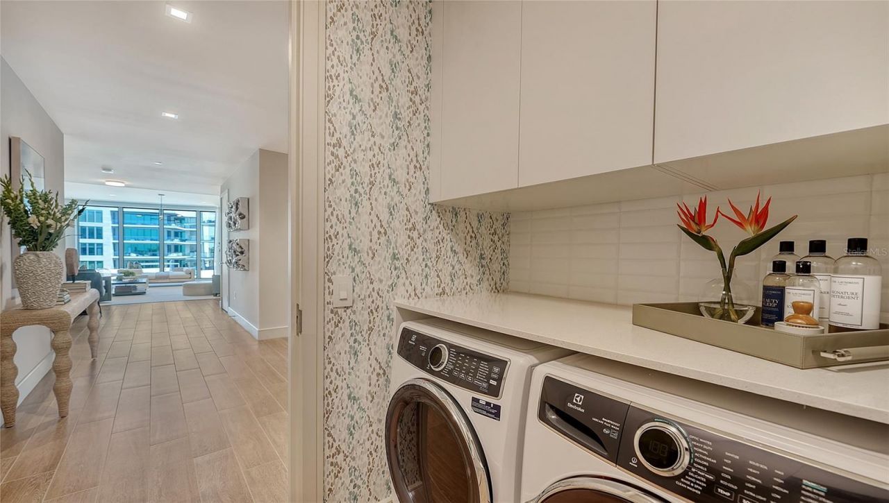 1561 Gulf Of Mexico Drive , Unit 304, Longboat Key, FL 34228 Photo