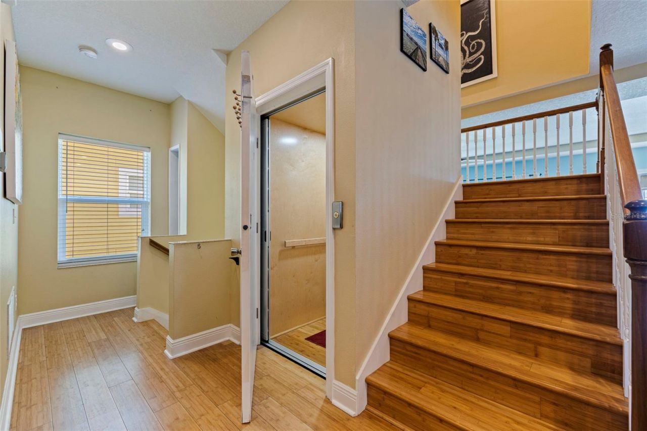 5429 Essex Avenue S, Gulfport, FL 33707 Photo