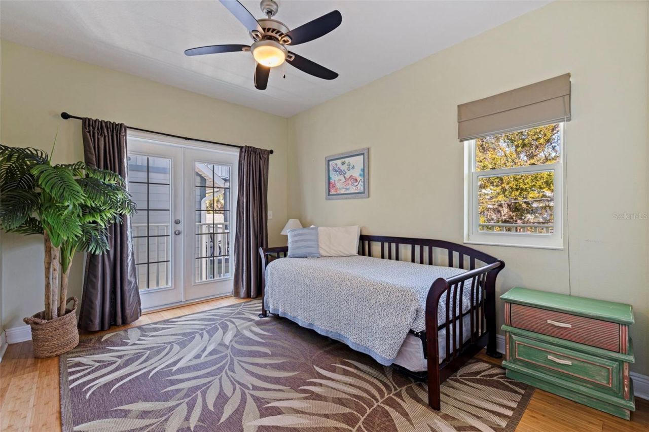 5429 Essex Avenue S, Gulfport, FL 33707 Photo