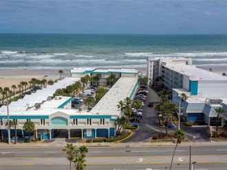 935 S ATLANTIC AVENUE Daytona Beach, FL 32118