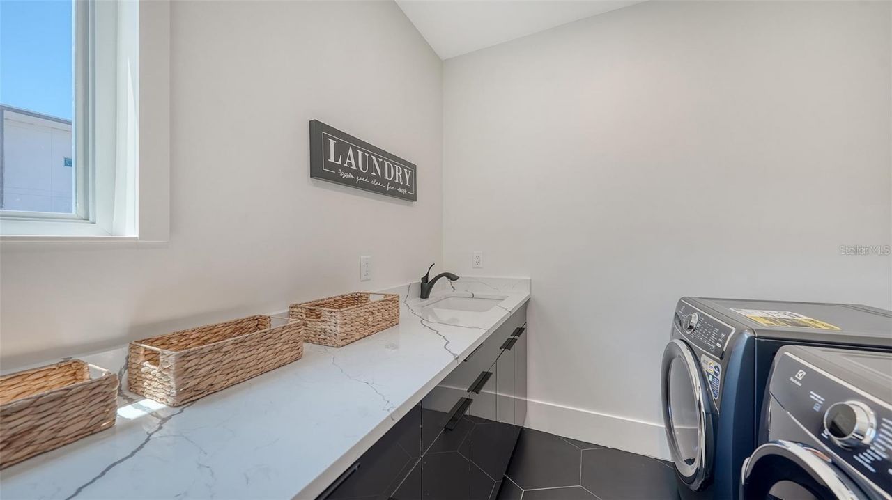 8800 Midnight Pass Road, Sarasota, FL 34242 Photo