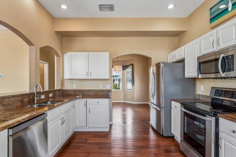 402 Shore Drive W, Oldsmar, FL 34677 Photo