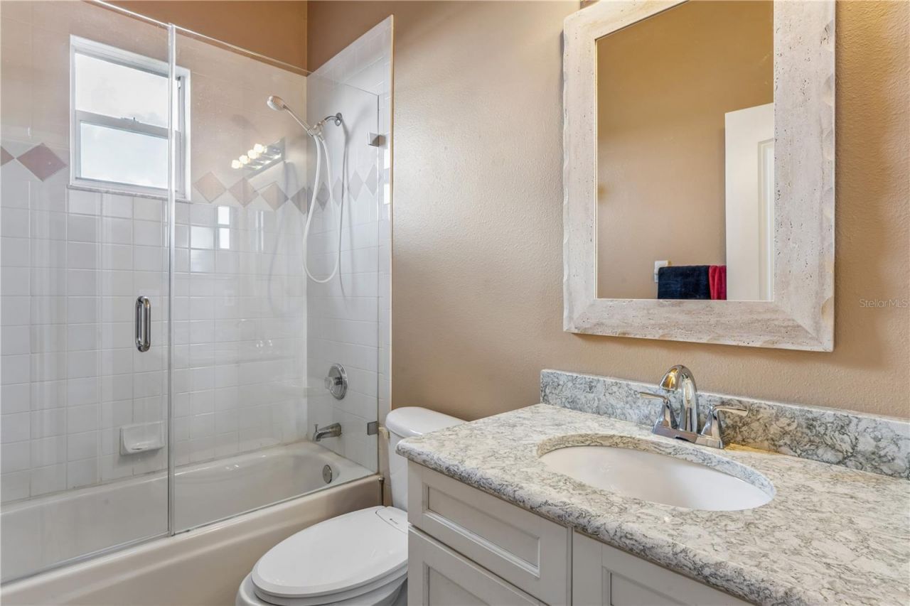 402 Shore Drive W, Oldsmar, FL 34677 Photo