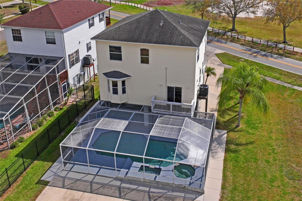 402 Shore Drive W, Oldsmar, FL 34677 Photo