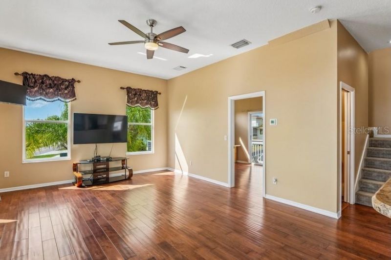 402 Shore Drive W, Oldsmar, FL 34677 Photo