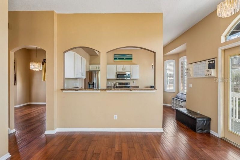 402 Shore Drive W, Oldsmar, FL 34677 Photo