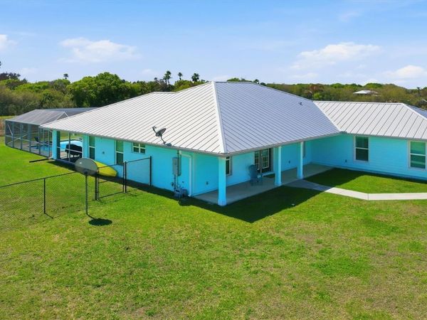 6165 1ST STREET SW, VERO BEACH, FL 32968