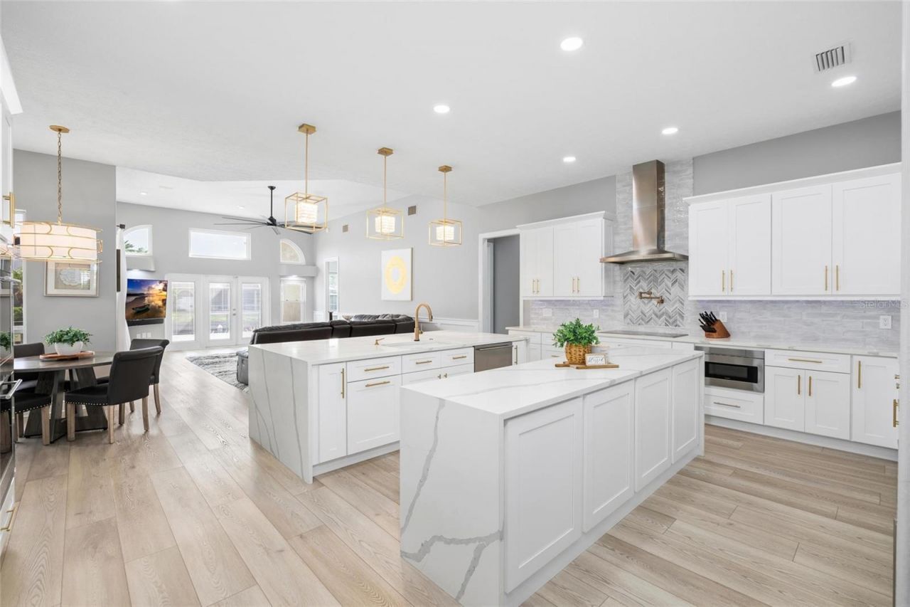 9810 Compass Point Way, Tampa, FL 33615 Photo