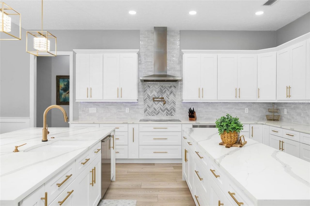 9810 Compass Point Way, Tampa, FL 33615 Photo