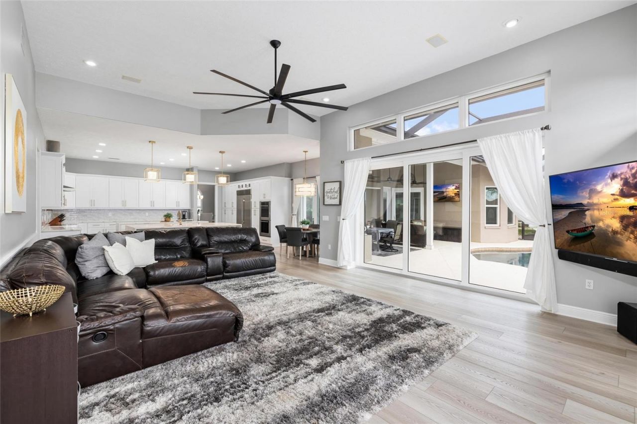 9810 Compass Point Way, Tampa, FL 33615 Photo