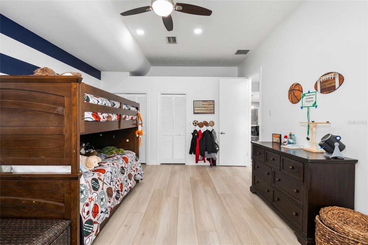 9810 Compass Point Way, Tampa, FL 33615 Photo