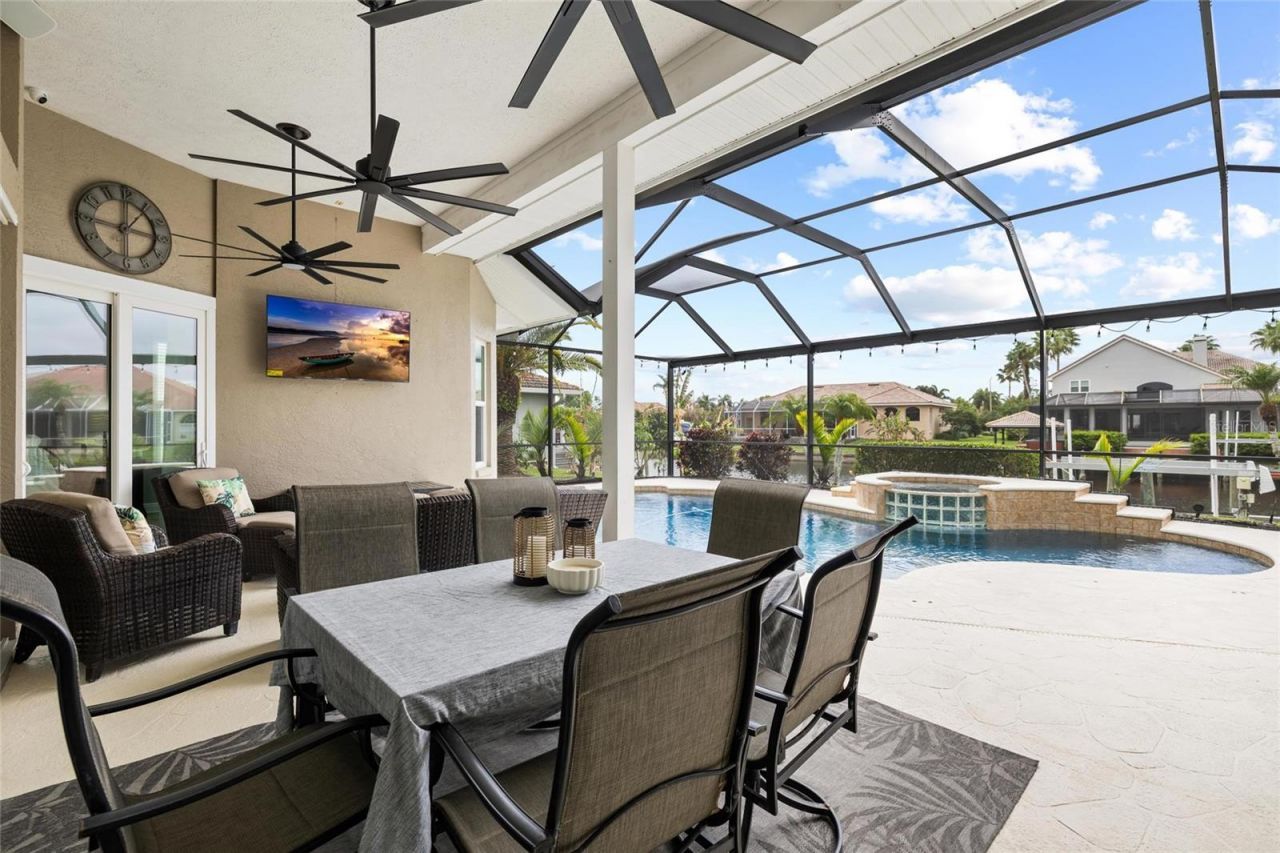 9810 Compass Point Way, Tampa, FL 33615 Photo