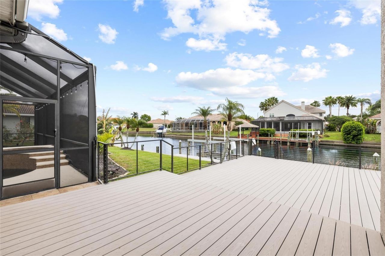 9810 Compass Point Way, Tampa, FL 33615 Photo