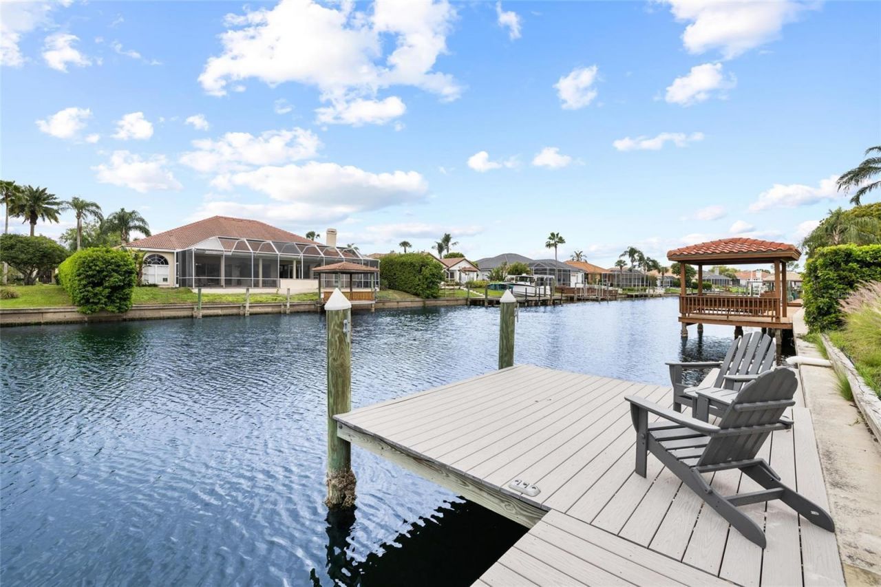 9810 Compass Point Way, Tampa, FL 33615 Photo