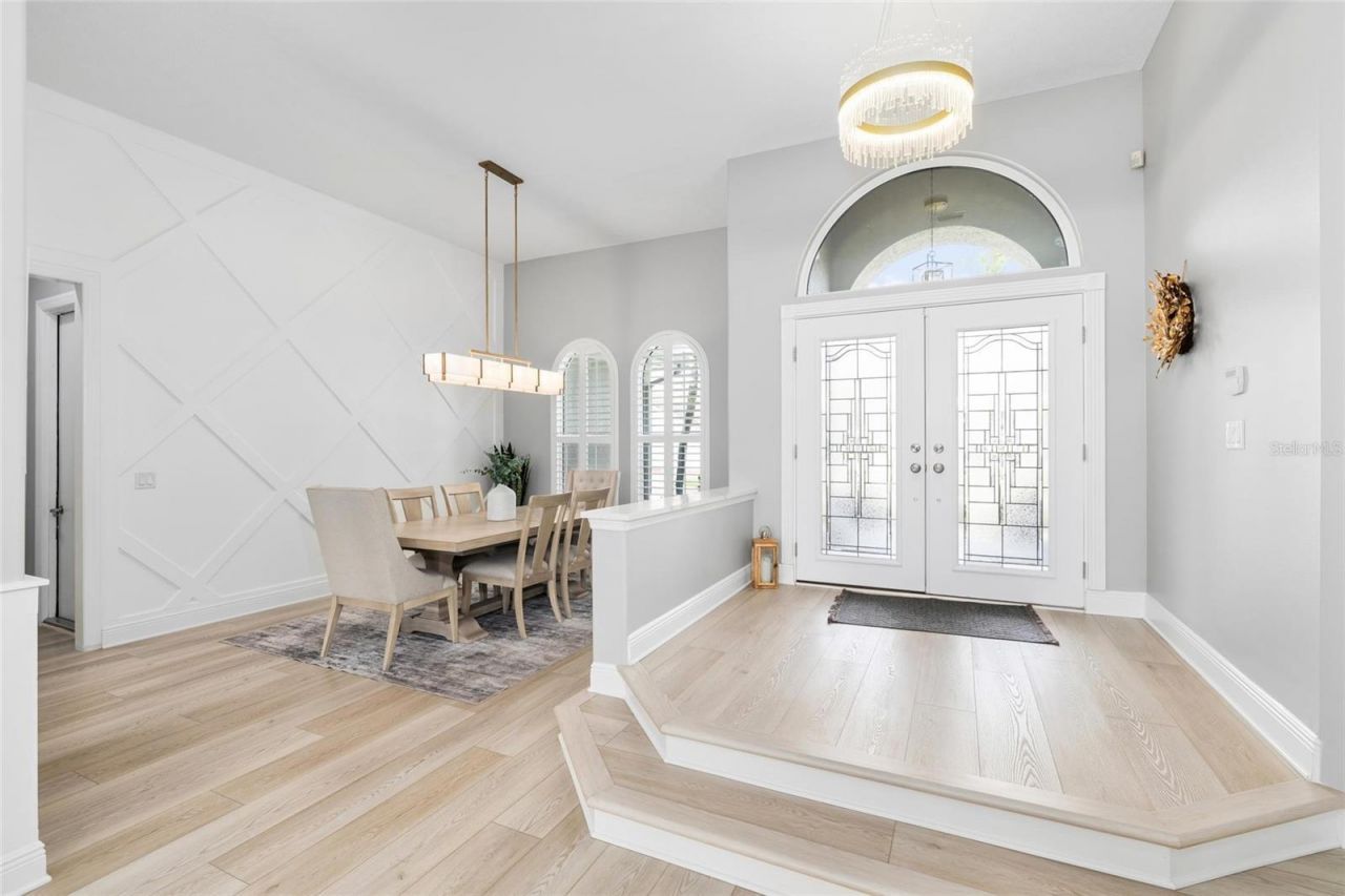 9810 Compass Point Way, Tampa, FL 33615 Photo