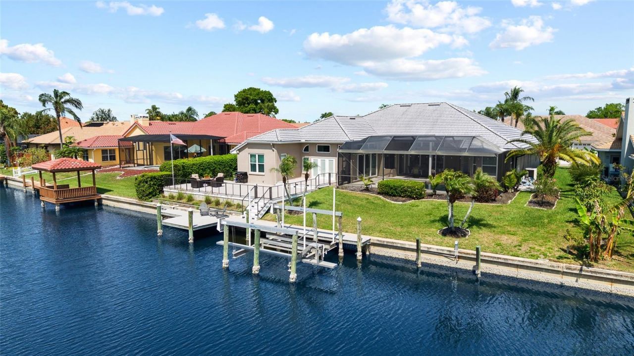 9810 Compass Point Way, Tampa, FL 33615 Photo