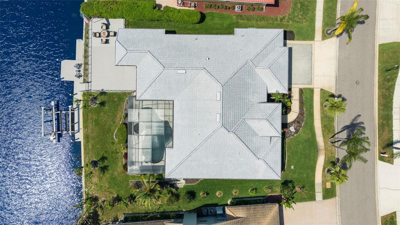 9810 Compass Point Way, Tampa, FL 33615 Photo