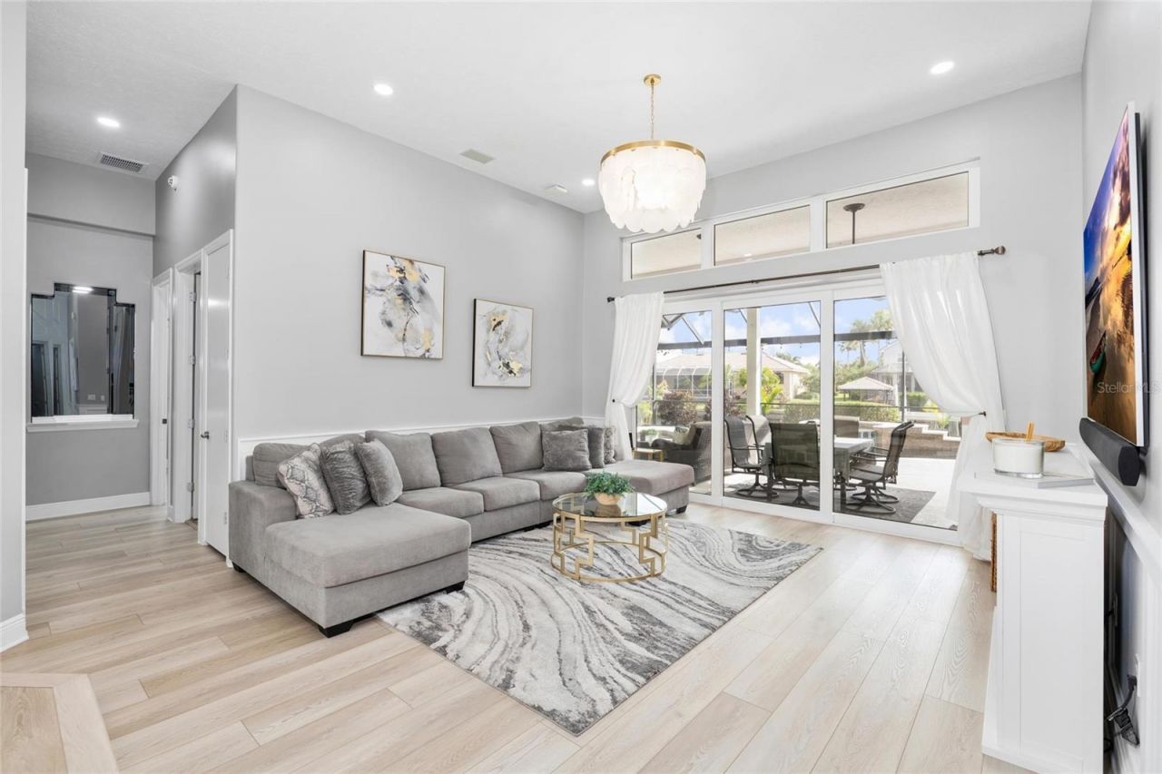 9810 Compass Point Way, Tampa, FL 33615 Photo