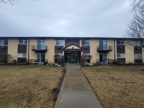 9588 Terrace Place , Unit 1F, Des Plaines, IL 60016
