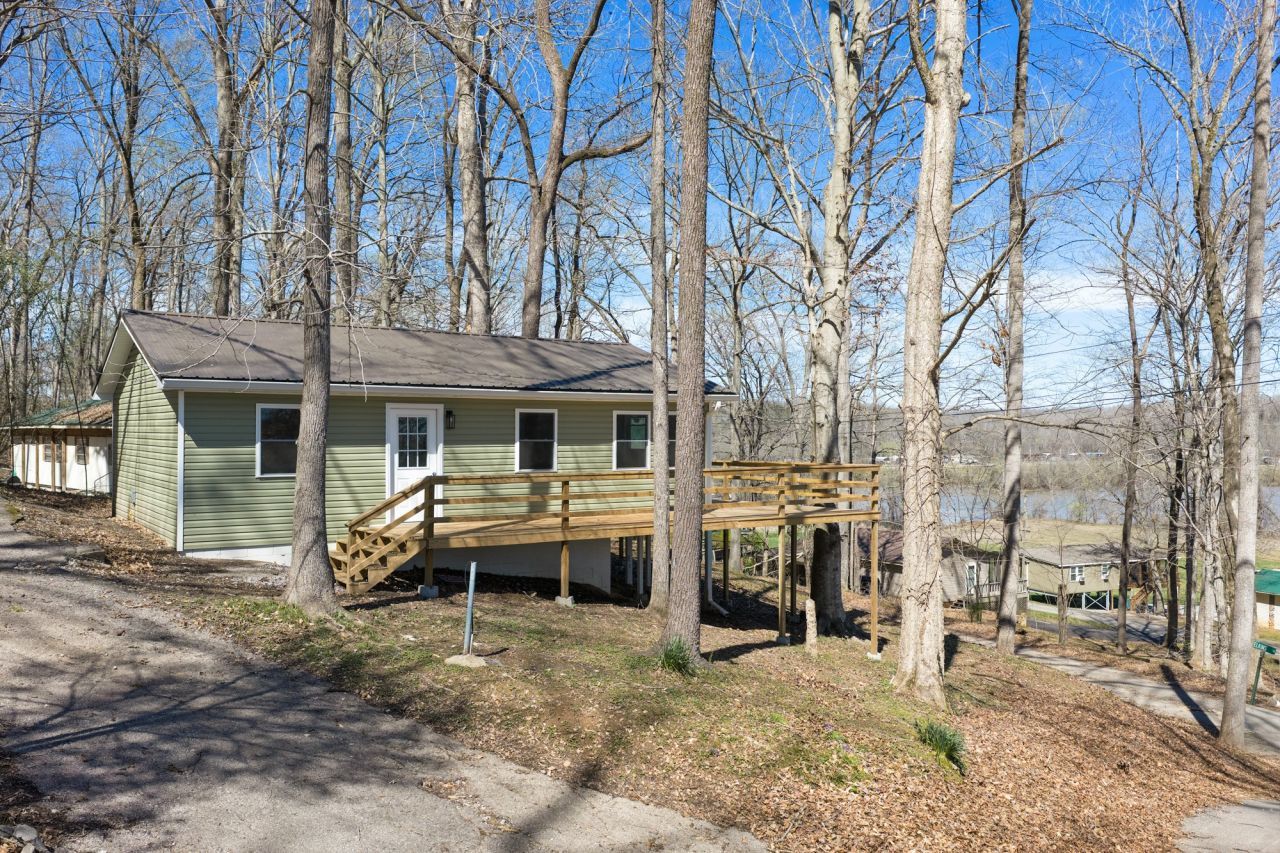 159 Hanklochte Dr, Decaturville, TN 38329 Main Photo