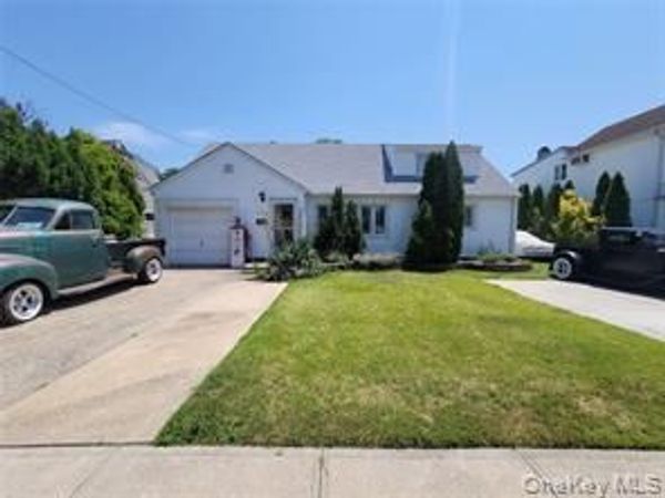 228 chance Drive, Unit 1 St Floor, Hempstead, NY 11572