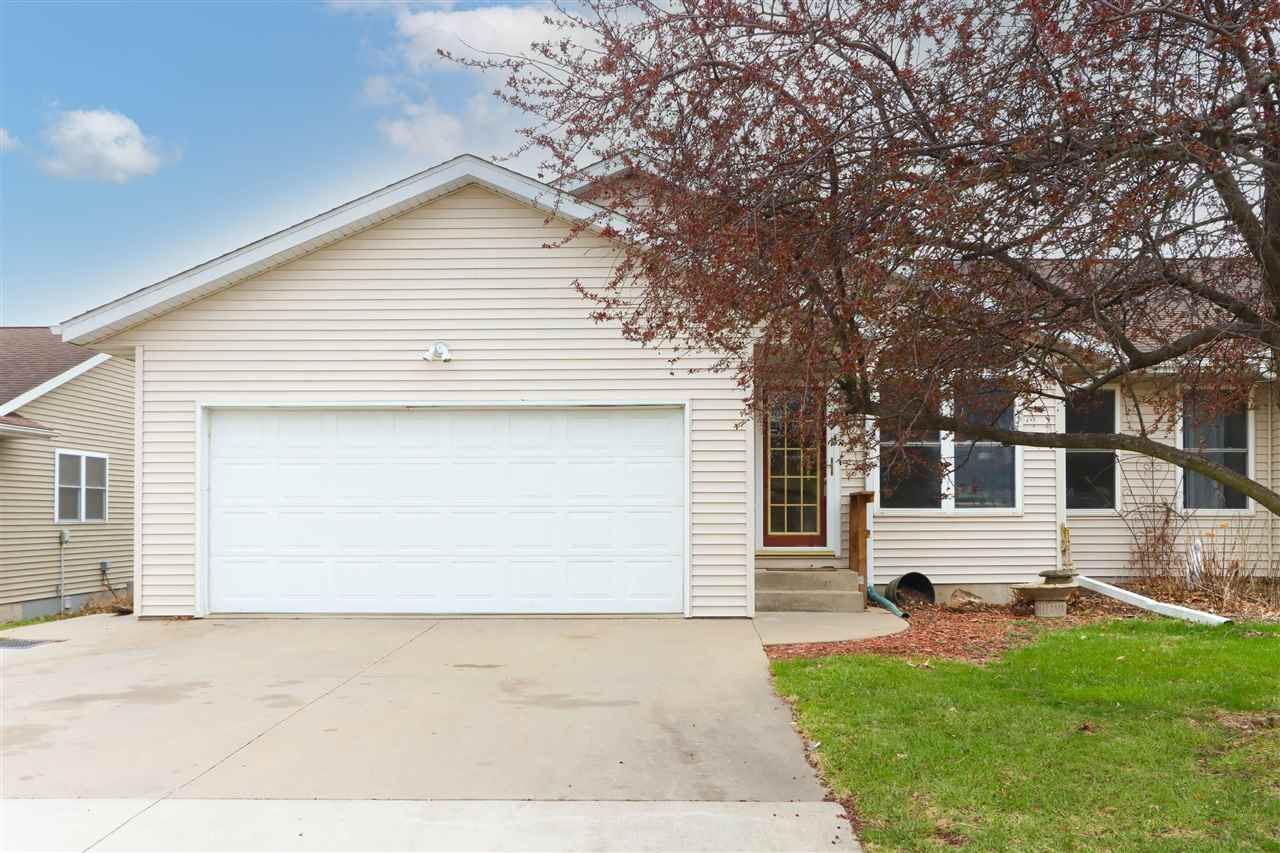 1107 E Adams St, Washington, IA 52353 Main Photo