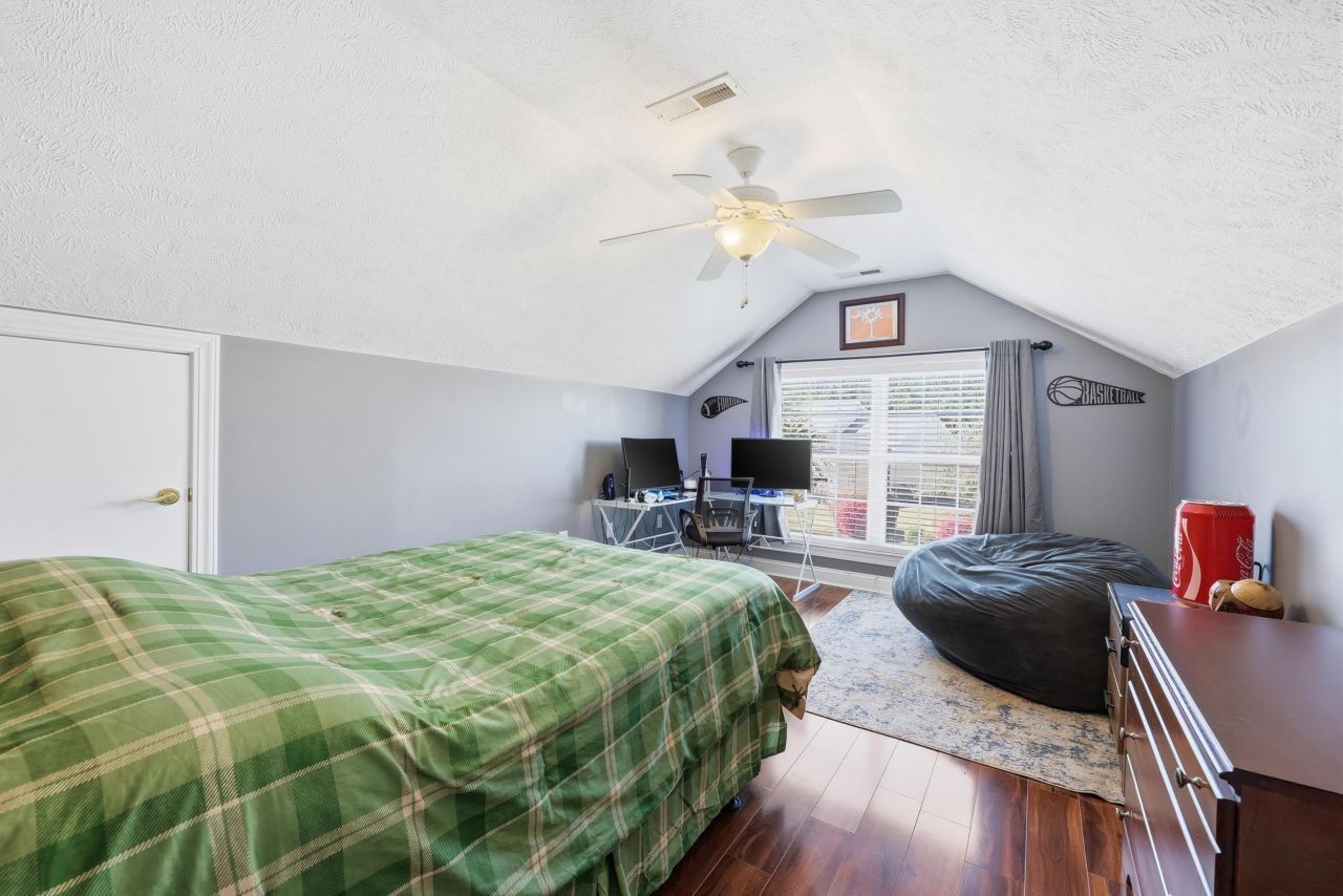 353 Green Creek Bay Circle Photo 23