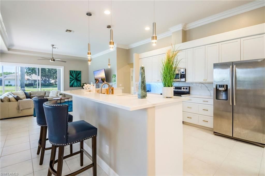 11723 Longshore Way E, Naples, FL 34119 Photo