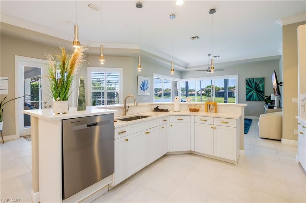 11723 Longshore Way E, Naples, FL 34119 Photo
