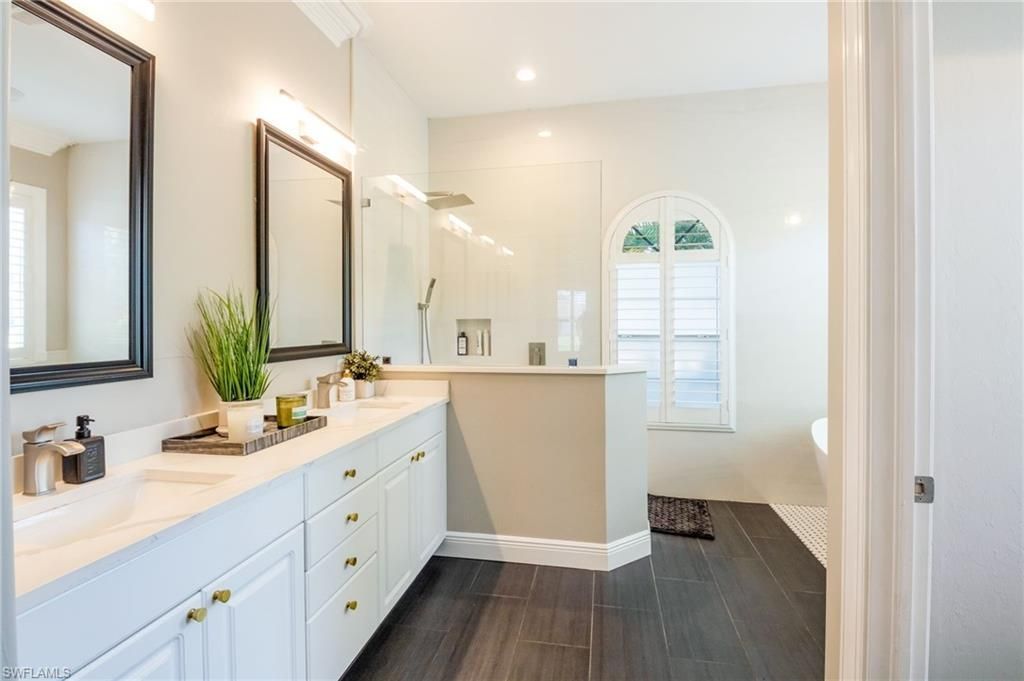 11723 Longshore Way E, Naples, FL 34119 Photo