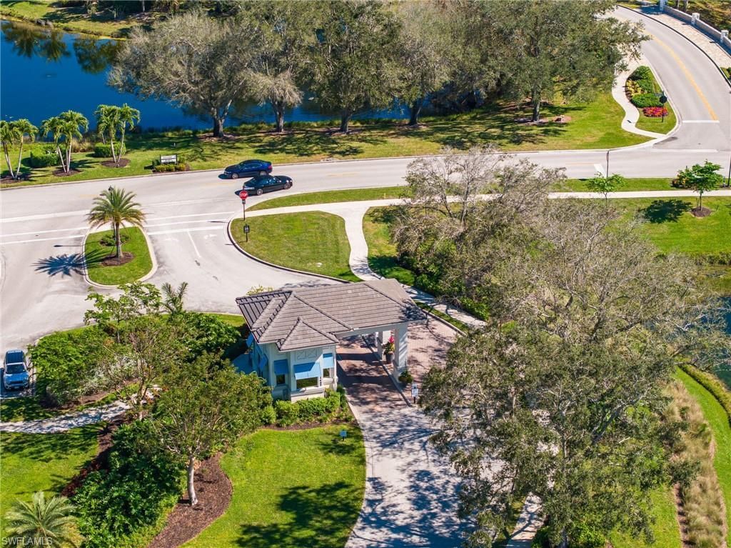 11723 Longshore Way E, Naples, FL 34119 Photo