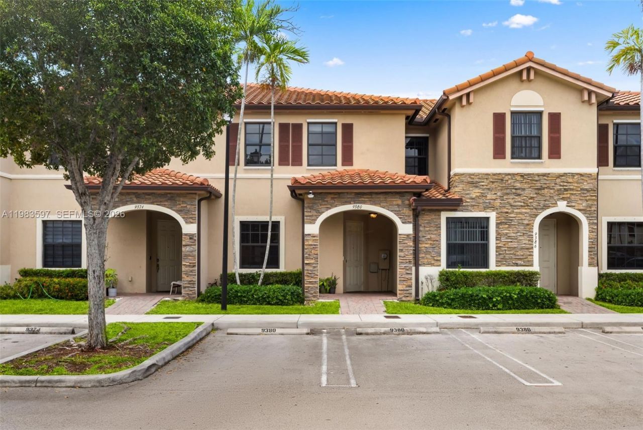 9380 W 33rd Ln , Hialeah, FL 33018 Photo