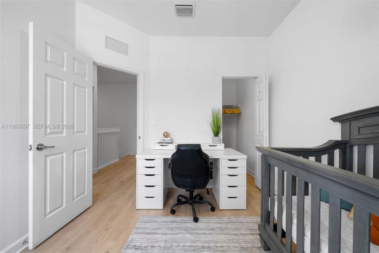 9380 W 33rd Ln , Hialeah, FL 33018 Photo