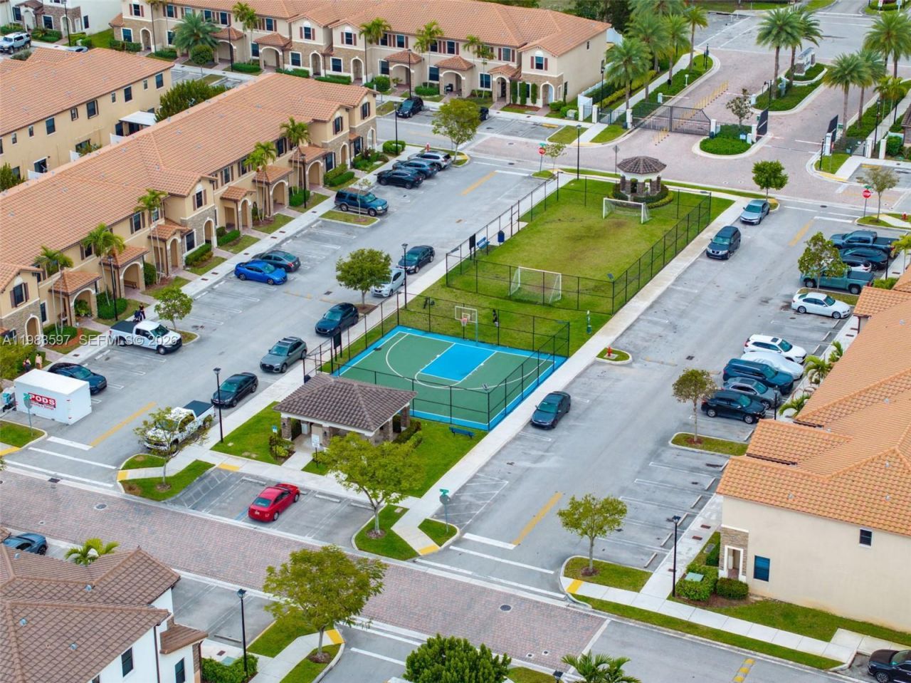 9380 W 33rd Ln , Hialeah, FL 33018 Photo