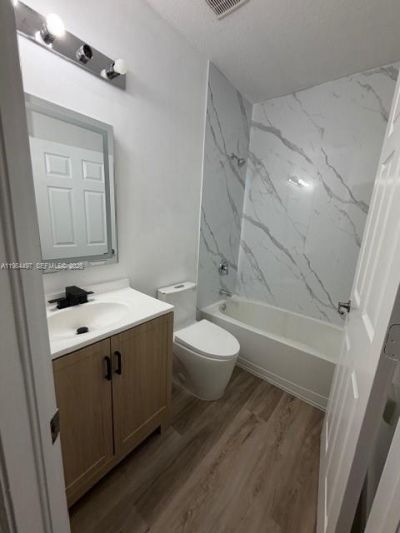 11601 NW 89th St, Unit 202, Doral, FL 33178 Photo