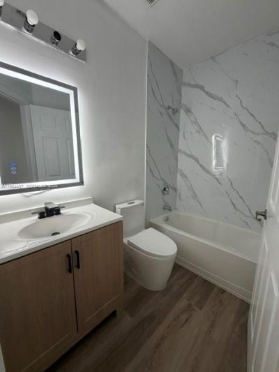 11601 NW 89th St, Unit 202, Doral, FL 33178 Photo