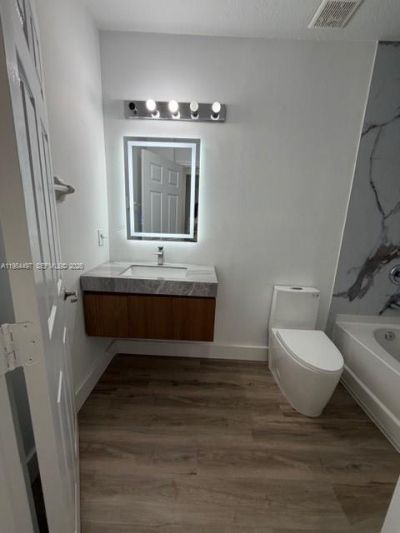 11601 NW 89th St , Unit 202, Doral, FL 33178 Photo