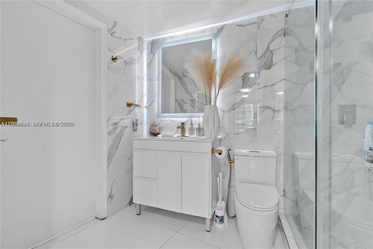 1750 N Bayshore Dr , Unit 1709, Miami, FL 33132 Photo