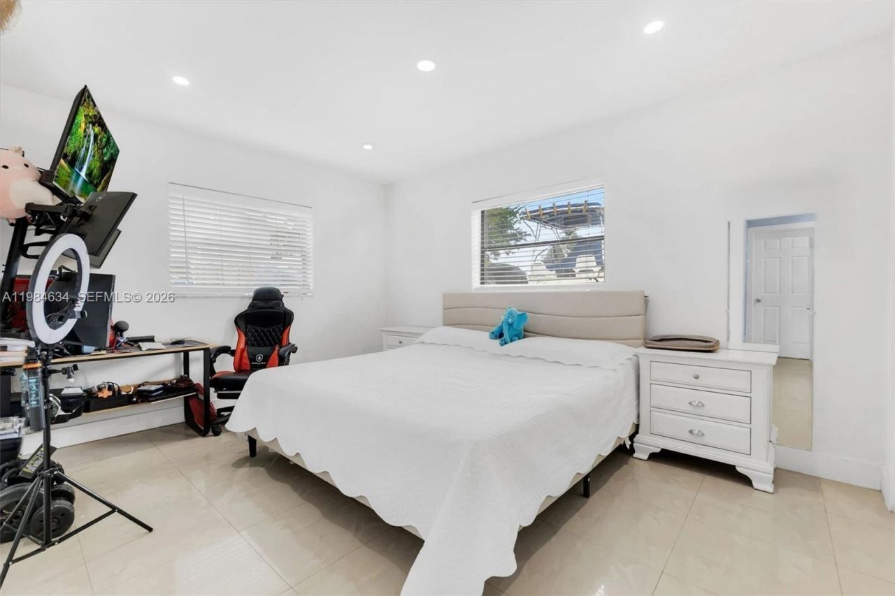 1820 N 27th Ave , Hollywood, FL 33020 Photo