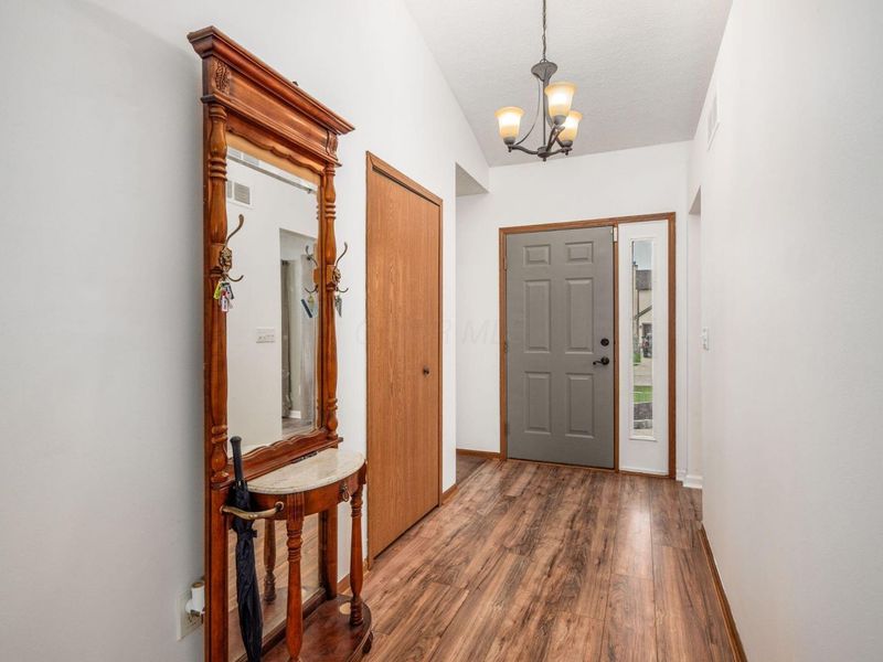 3226 Summer Glen Drive, Grove City, OH 43123 Photo 4