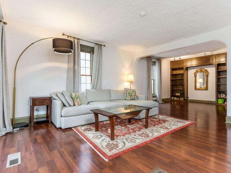 290 N Liberty Street , Delaware, OH 43015 Photo 7