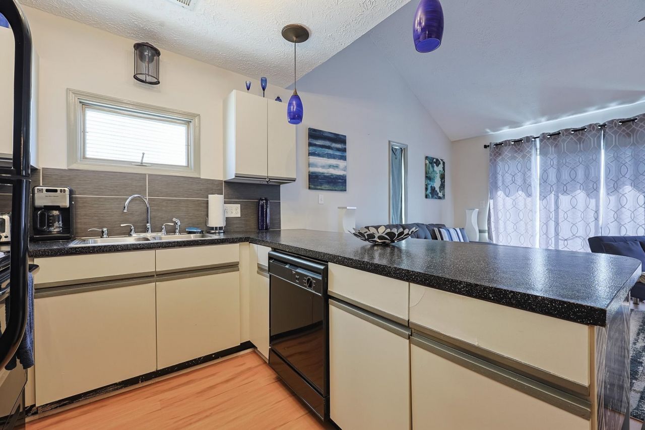 900 Deer Creek Rd. Photo 12