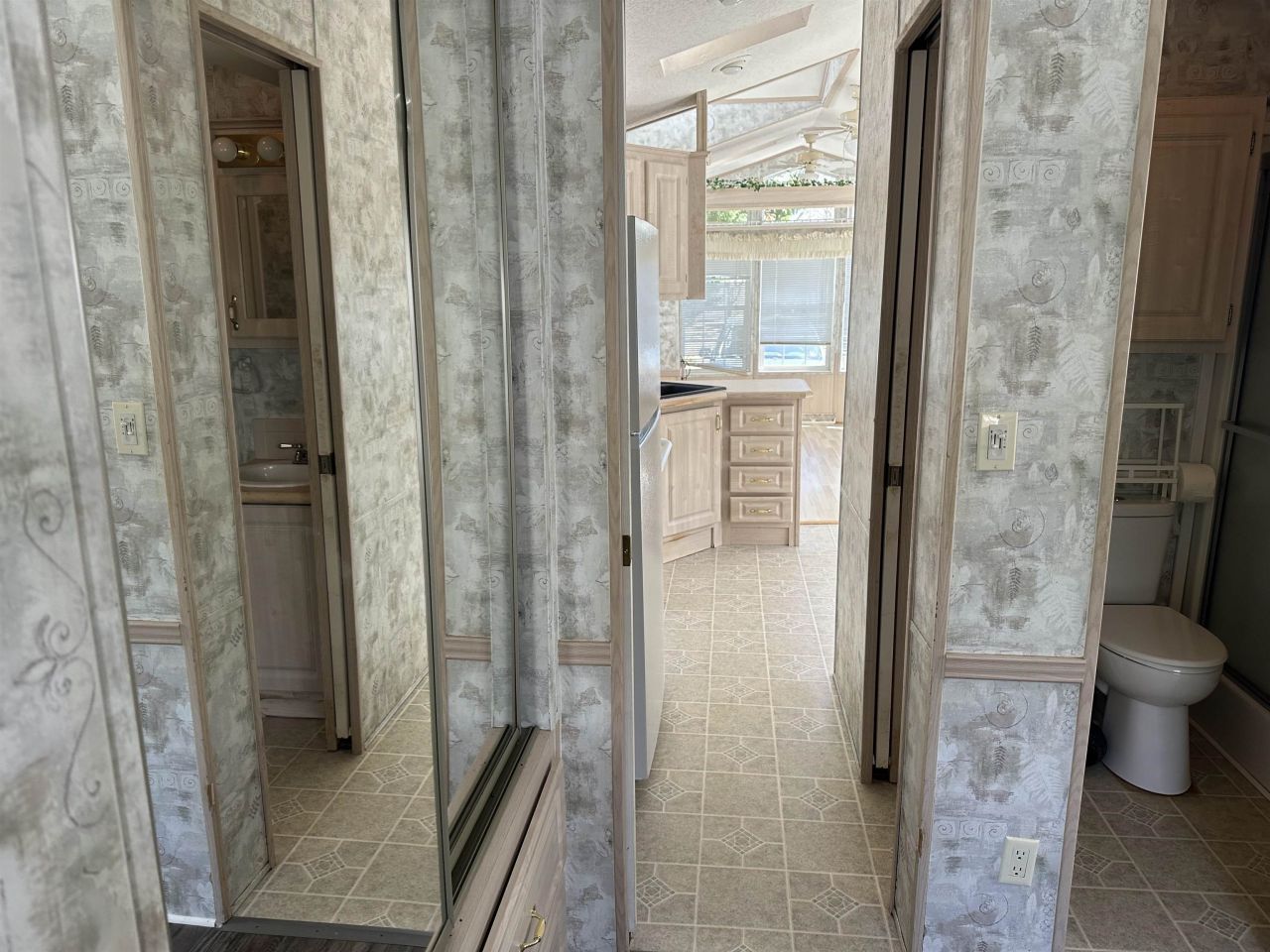 5400 Little River Neck Rd. Photo 11