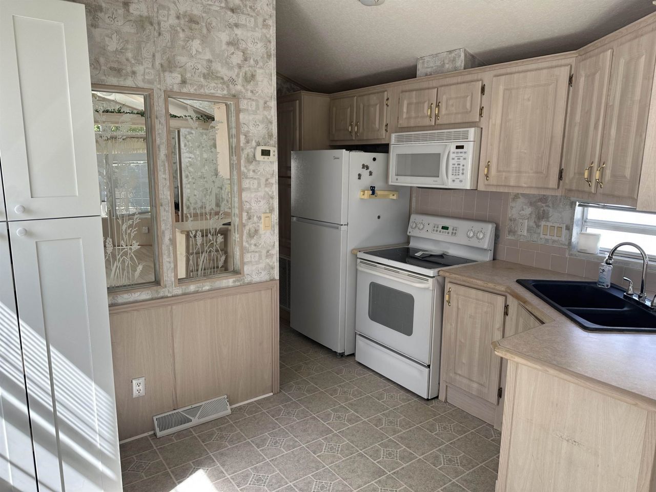 5400 Little River Neck Rd. Photo 8