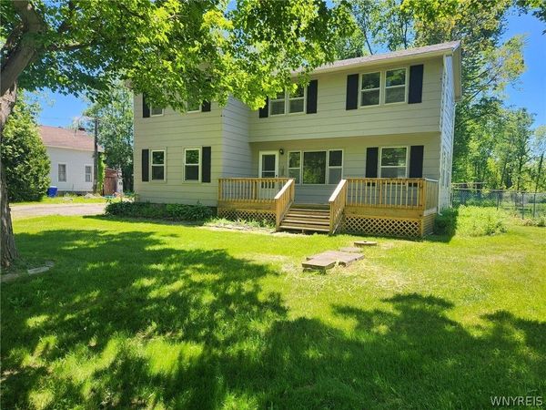 2646 Youngstown Lockport Road, Ransomville, NY 14131