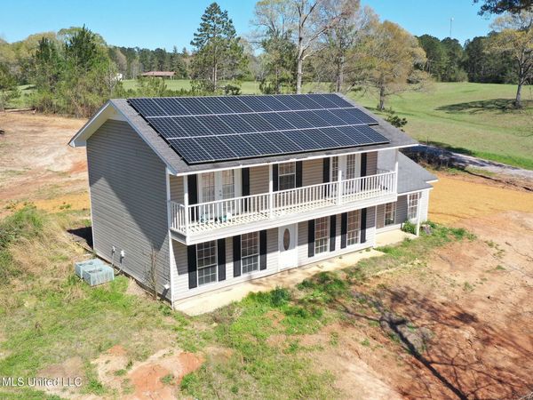 2101 NE Highway 44 , Summit, MS 39666