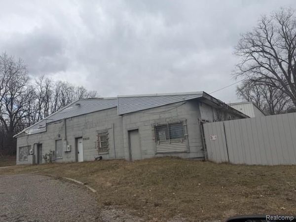 5522 N Dort Highway , Genesee Twp, MI 48505